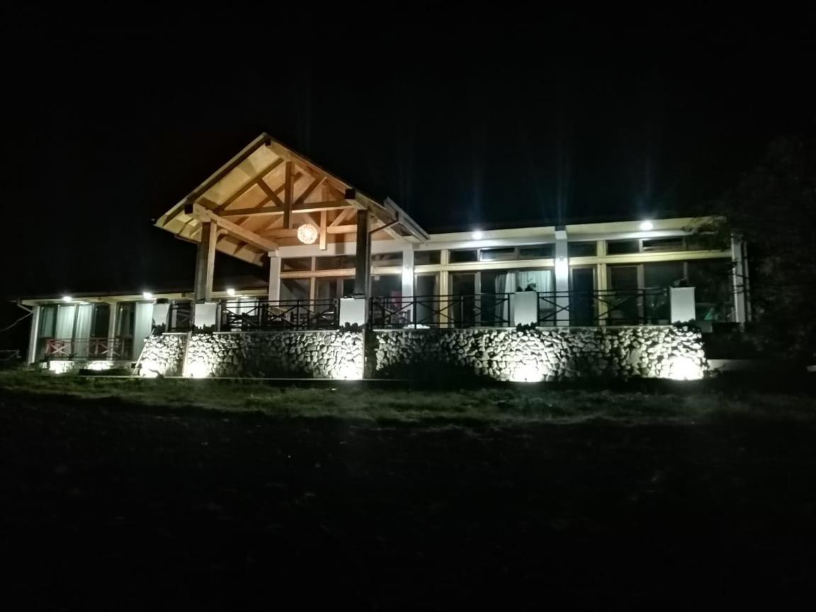 Belvedere Hotel Ambrolauri Ngoại thất bức ảnh
