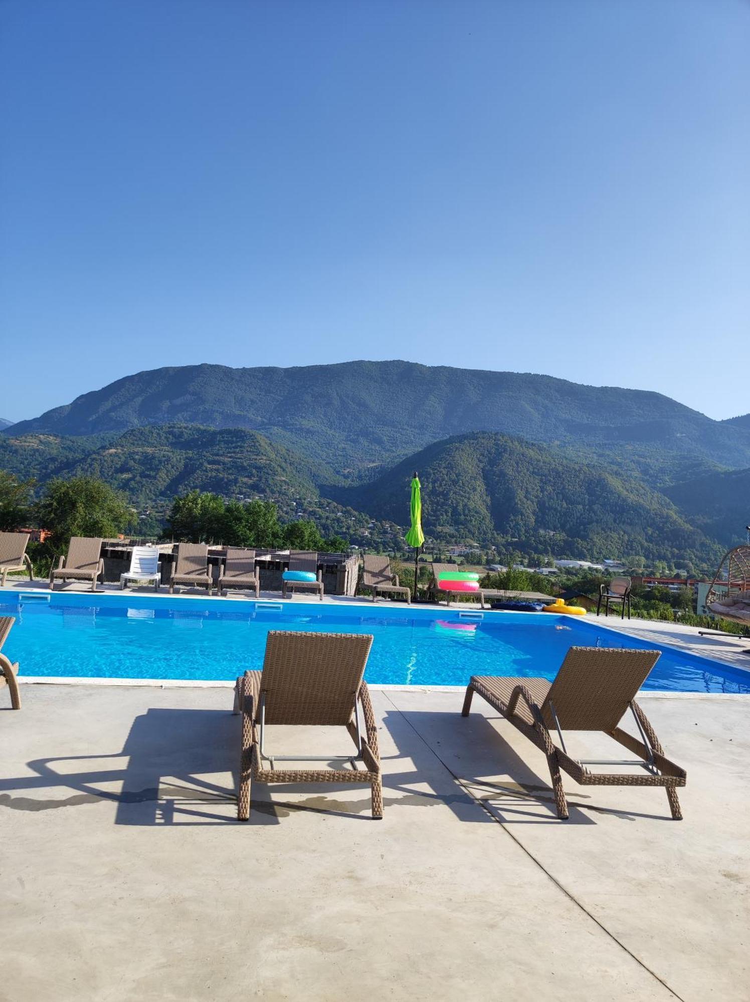 Belvedere Hotel Ambrolauri Ngoại thất bức ảnh