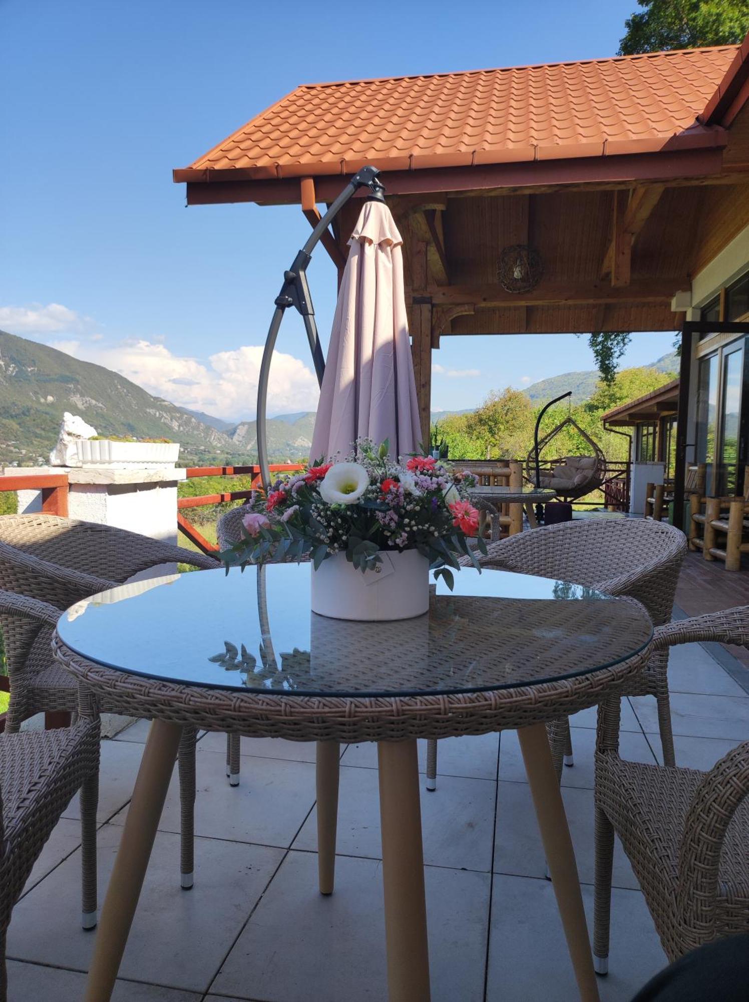 Belvedere Hotel Ambrolauri Ngoại thất bức ảnh